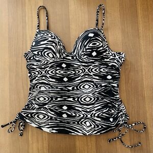 Love Your Assets by Sara Blakely, Spanx, bathing suit Tankini top, size L‎ EUC